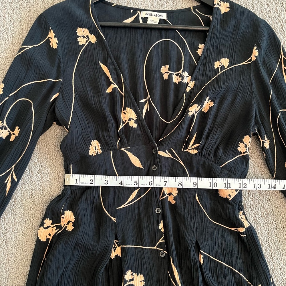 🩷 Billabong Medium Long Sleeve Floral Black Mini Dress Cute, Youthful, Preppy - Picture 9 of 10